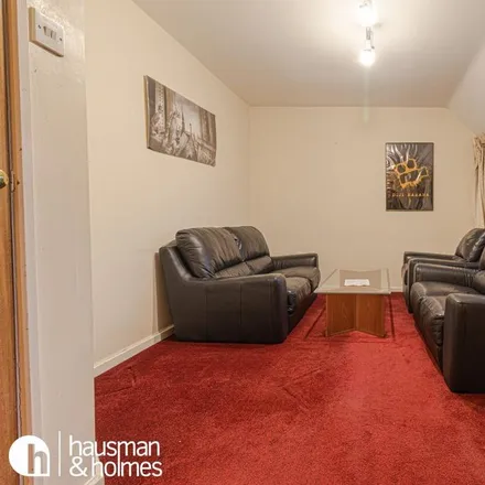 Image 1 - 21-50 Britten Close, London, NW11 7HW, United Kingdom - Apartment for rent
