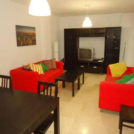 Rent this 3 bed apartment on Títere in Calle Doce de Octubre, 19
