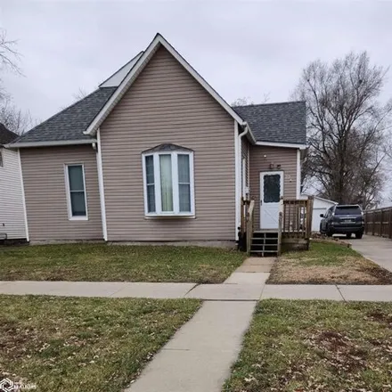Buy this 3 bed house on 213 South Willard Street in Ottumwa, IA 52501
