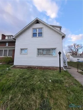 Buy this 5 bed house on Martin Luther Lutheran Church in Nevada Street, East Toledo