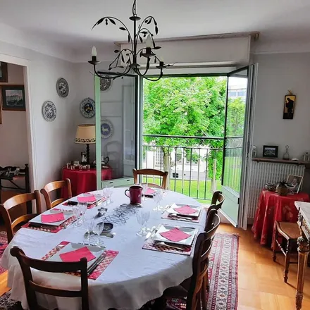 Rent this 6 bed apartment on 0 Place Stalingrad in 78220 Viroflay, France