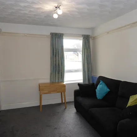 Image 3 - Poplar Grove, Cleethorpes, DN35 8BQ, United Kingdom - Townhouse for rent