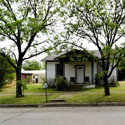 Image 2 - 1135 South Concho Street, Coleman, TX 76834, USA - House for sale