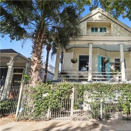 Buy this 3 bed house on 1719 Washington Avenue in New Orleans, LA 70113