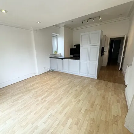 Image 6 - Conigsby Centre, 45 Coombe Road, London, CR0 1BQ, United Kingdom - Apartment for rent