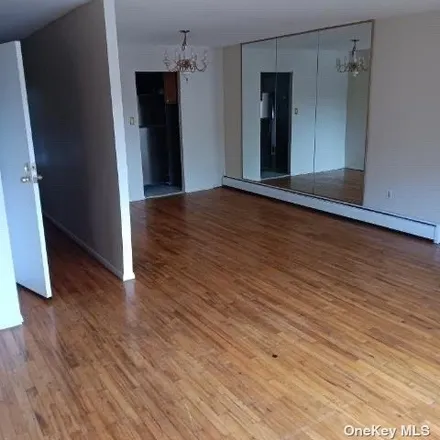 Rent this 3 bed house on 418 Wortman Avenue in New York, NY 11207