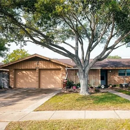 Buy this 3 bed house on 4255 O'Day Parkway in Corpus Christi, TX 78413