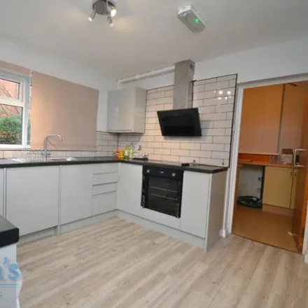 Image 2 - George Road, West Bridgford, NG2 7PU, United Kingdom - House for rent