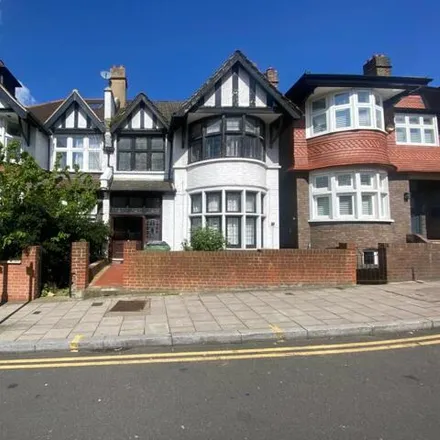 Rent this 6 bed duplex on 59 Belmont Hill in London, SE13 5AX