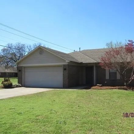 Rent this 3 bed house on 2330 Meadowlake Road in Conway, AR 72032