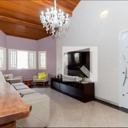 Buy this 3 bed house on Rua Porto Nacional in Vila Galvão, Guarulhos - SP
