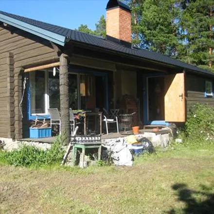 Rent this 2 bed house on Vickebergahöjden in 196 93 Sylta, Sweden