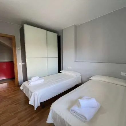 Image 5 - Carrer del Tarragonès, 08940 Cornellà de Llobregat, Spain - Apartment for rent