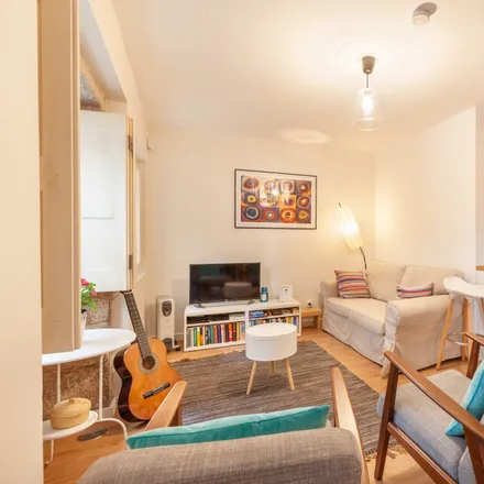 Rent this 3 bed apartment on Rua de São Miguel in 4050-597 Porto, Portugal