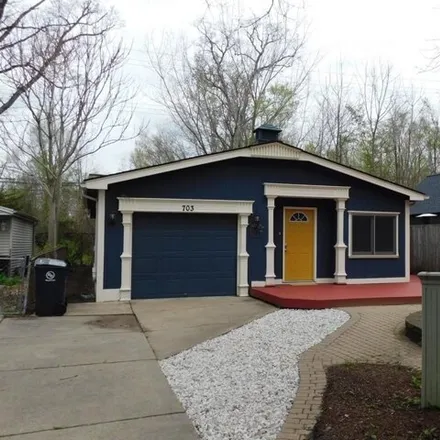 Rent this 2 bed house on 703 Gardenia Avenue in Royal Oak, MI 48067