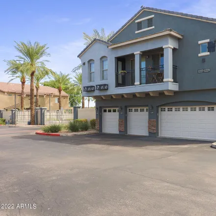 Rent this 4 bed townhouse on North Evergreen Road in Tempe, AZ 85201
