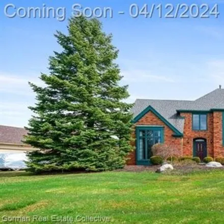 Buy this 4 bed house on 4600 White Oaks Drive in Troy, MI 48098