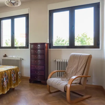 Rent this 4 bed room on Calle de Collado de Marichiva in 28929 Madrid, Spain