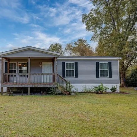 Buy this studio apartment on 913 Raymond Williams Road in Rocky Point, Pender County