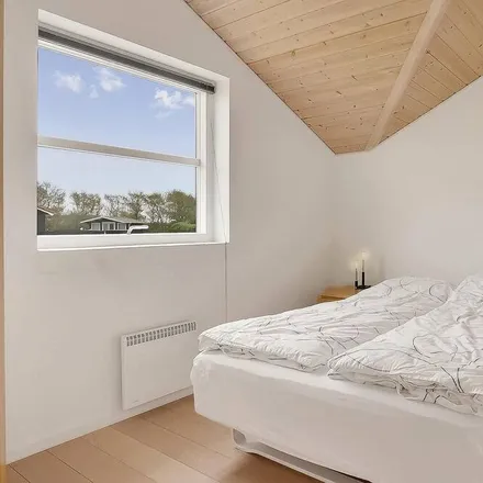 Rent this 4 bed house on Vinderup in Stationsvej, 7830 Vinderup