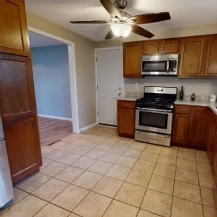 Buy this 4 bed apartment on 2640 West 39Th Street in Martins Run Village, Lorain