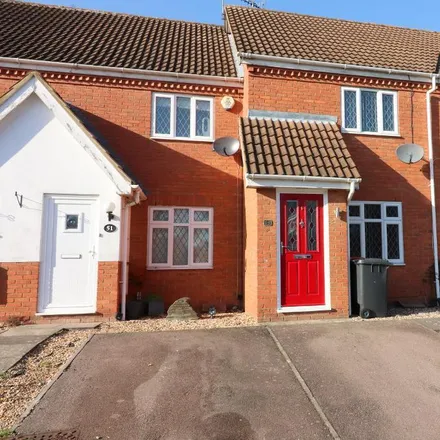Rent this 2 bed townhouse on Wiseman Close in Streatley, LU2 7GE