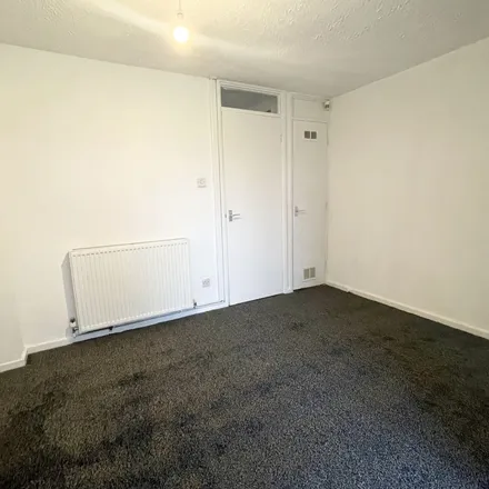 Image 2 - Northcote Drive, Leeds, LS11 6NH, United Kingdom - Apartment for rent