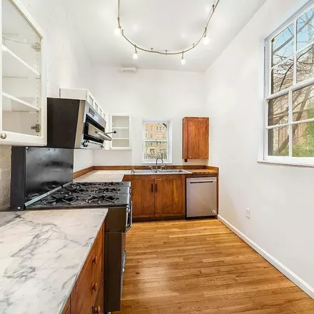 Rent this 3 bed apartment on 125 West 88th Street in New York, NY 10024