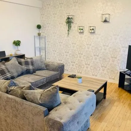 Rent this 2 bed apartment on Paisley in Reid Kerr College, Renfrew Road
