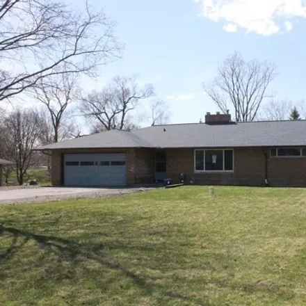 Buy this 4 bed house on 3146 Keith Drive in Flint Charter Township, MI 48507