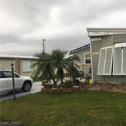 Image 2 - 9272 Desoto Drive, Horizon Village, Lee County, FL 33903, USA - House for sale