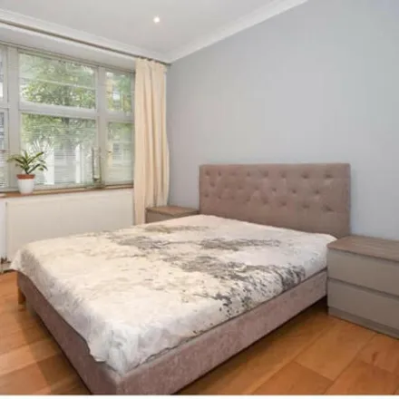 Image 3 - Beverley Gate House, 97 West Hill, London, SW15 3SP, United Kingdom - Apartment for rent
