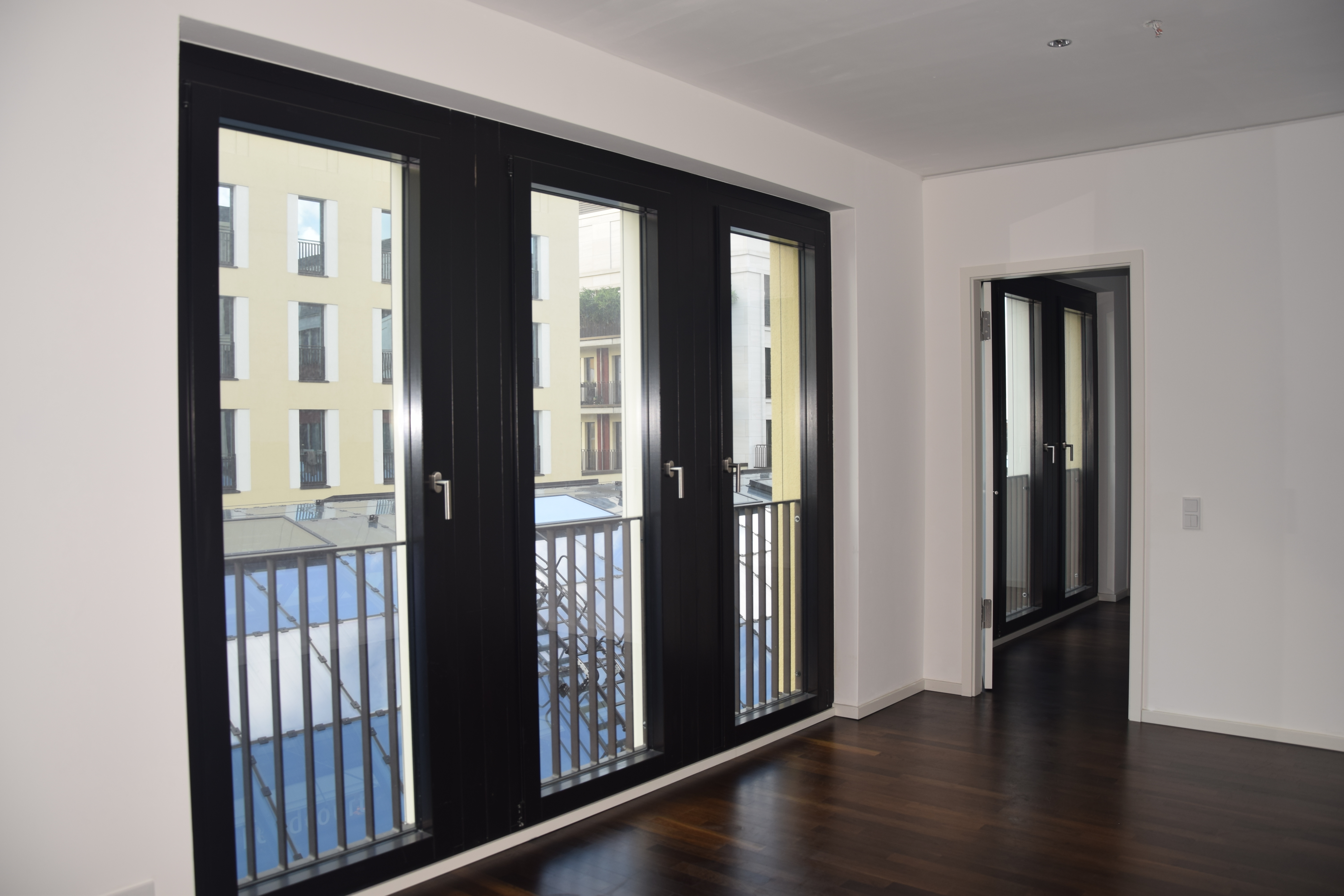 2 Bed Apartment At Mall Of Berlin Leipziger Platz 12 10117