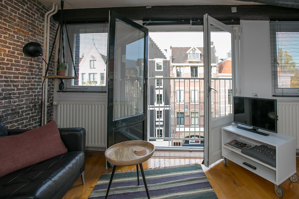 1 Bedroom Apartment At Spuistraat 1012 Amsterdam Paises Bajos 7040544 Rentberry