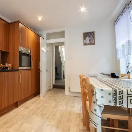 Image 3 - Redfern Road, London, NW10 9LB, United Kingdom - Townhouse for sale