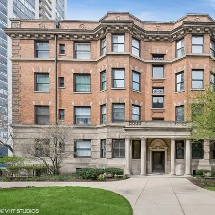 Buy this 3 bed condo on The Pattington in 660-700 West Irving Park Road, Chicago