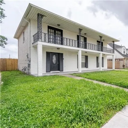 Image 2 - 10130 Brookfield Drive, New Orleans, LA 70127, USA - House for sale
