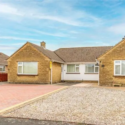 Buy this 3 bed house on Firth Close in Swindon, SN25 3NX