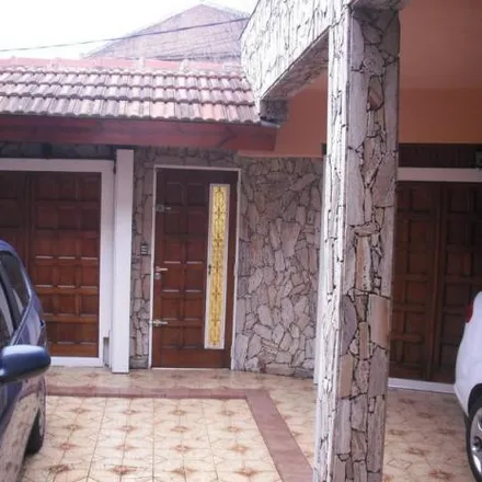 Buy this 4 bed house on Coronel Osorio 1114 in 1822 Partido de Lanús, Argentina