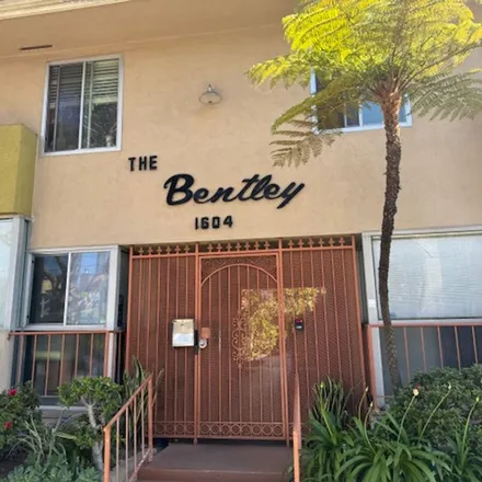 Rent this 2 bed apartment on Fontainebleau in 1525 East 2nd Street, Long Beach