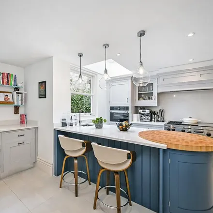 Image 3 - 35 Brunswick Gardens, London, W8 4AL, United Kingdom - House for rent