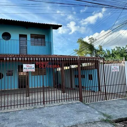 Rent this 3 bed house on Rua Araçuaí in Sede, Contagem - MG
