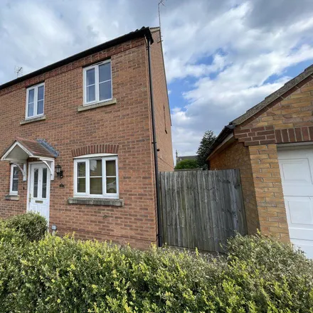 Rent this 3 bed duplex on 26 Thistle Gardens in Spalding, PE11 1HJ