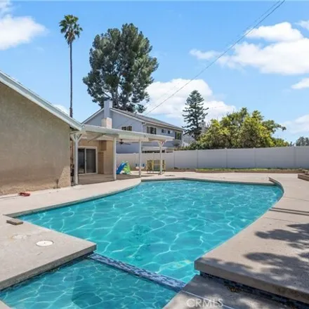 Image 3 - Olive Branch, Genesta Avenue, Los Angeles, CA 91405, USA - House for sale