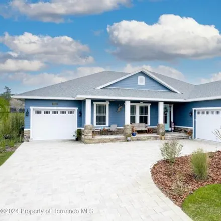 Buy this 3 bed house on 5586 Summit View Drive in Brooksville, Hernando County