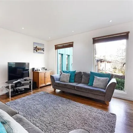 Rent this 2 bed room on 124 Balham High Road in London, SW12 9AA