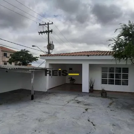 Rent this 2 bed house on Pastelaria da Sogra in Avenida Oswaldo Cruz 408, Vila Progresso