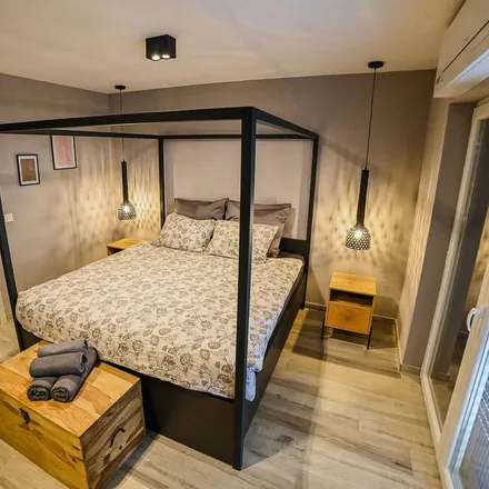 Rent this 4 bed duplex on 21260 Imotski