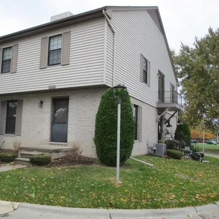 Buy this 2 bed townhouse on 35142 North Bay Circle in Harrison Township, MI 48045