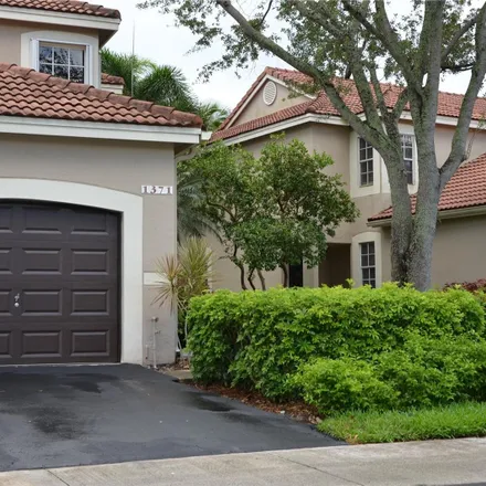 Rent this 3 bed townhouse on 1371 Sorrento Drive in Weston, FL 33326